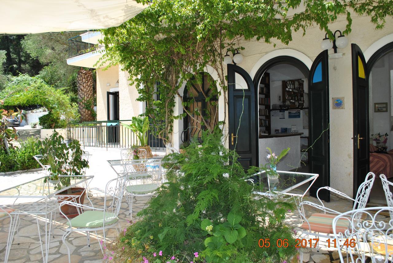 Hotel Helios Splendid Mpoukaris Bagian luar foto